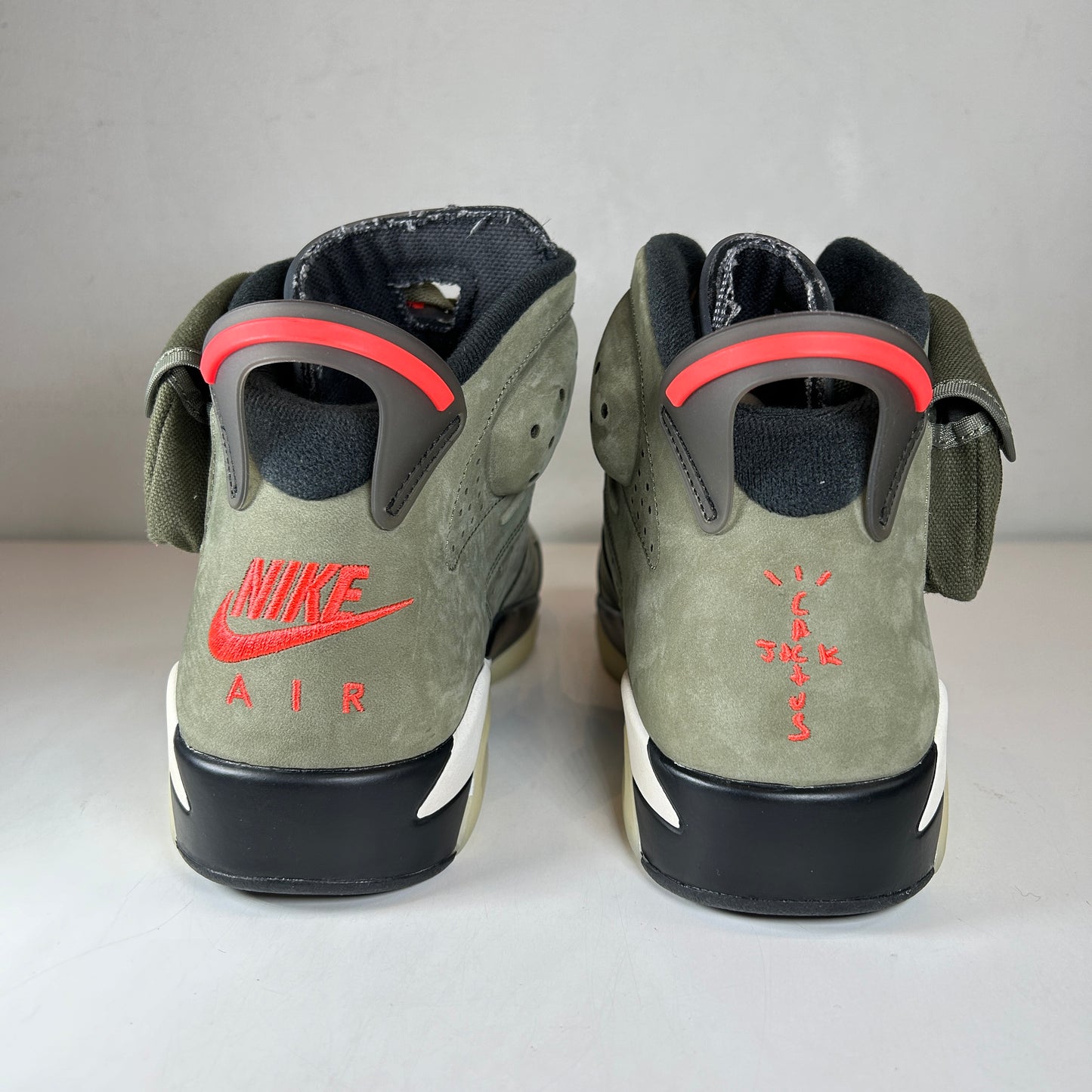 CN1084 200 Jordan 6 Retro Travis Scott [USED] - 10.5 M (VNDS2)