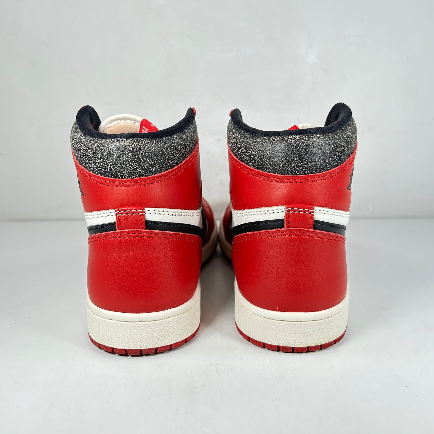 DZ5485 612 Jordan 1 Retro High OG Chicago Lost And Found [USED] - 8.5 M (Used2)