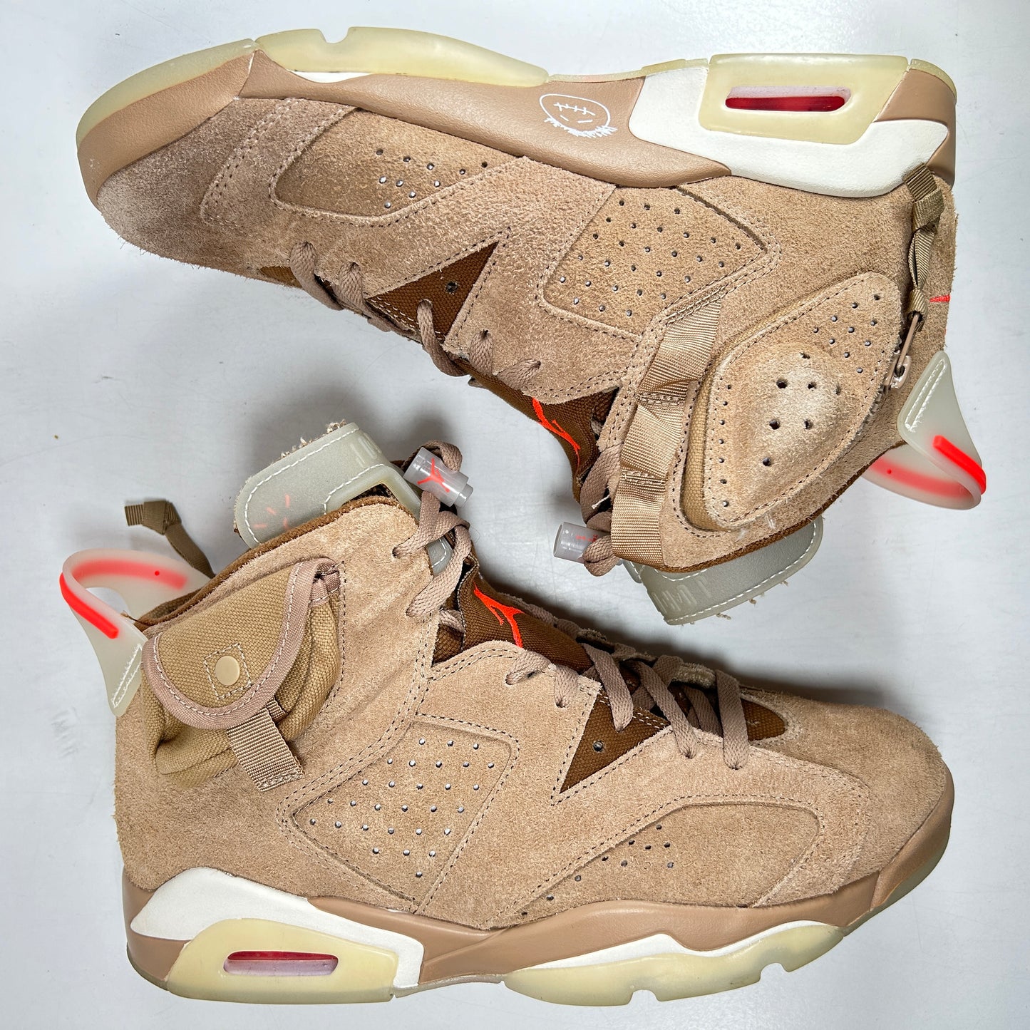 DH0690 200 Jordan 6 Retro Travis Scott British Khaki [USED] - 9 M (Used2)