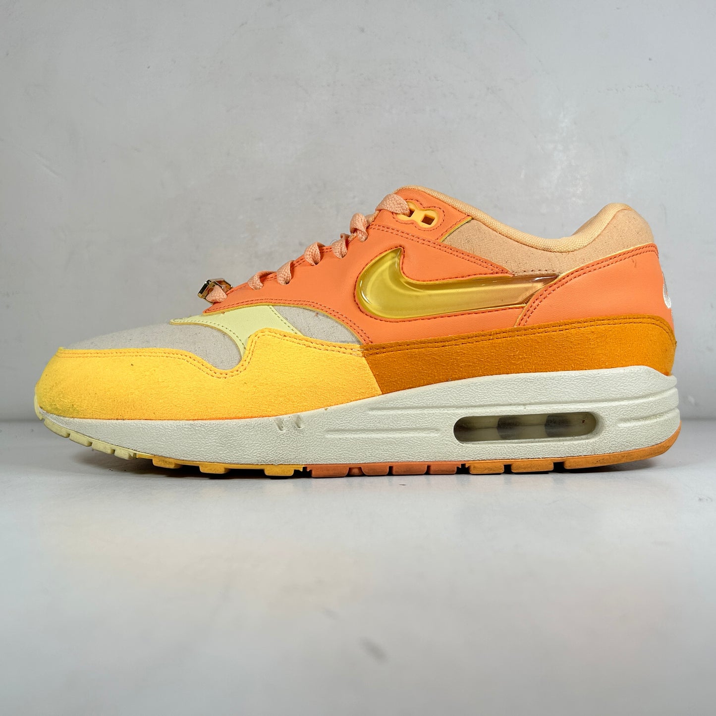 FD6955 800 Nike Air Max 1 Puerto Rico Orange Frost [USED] - 9 M (Used)