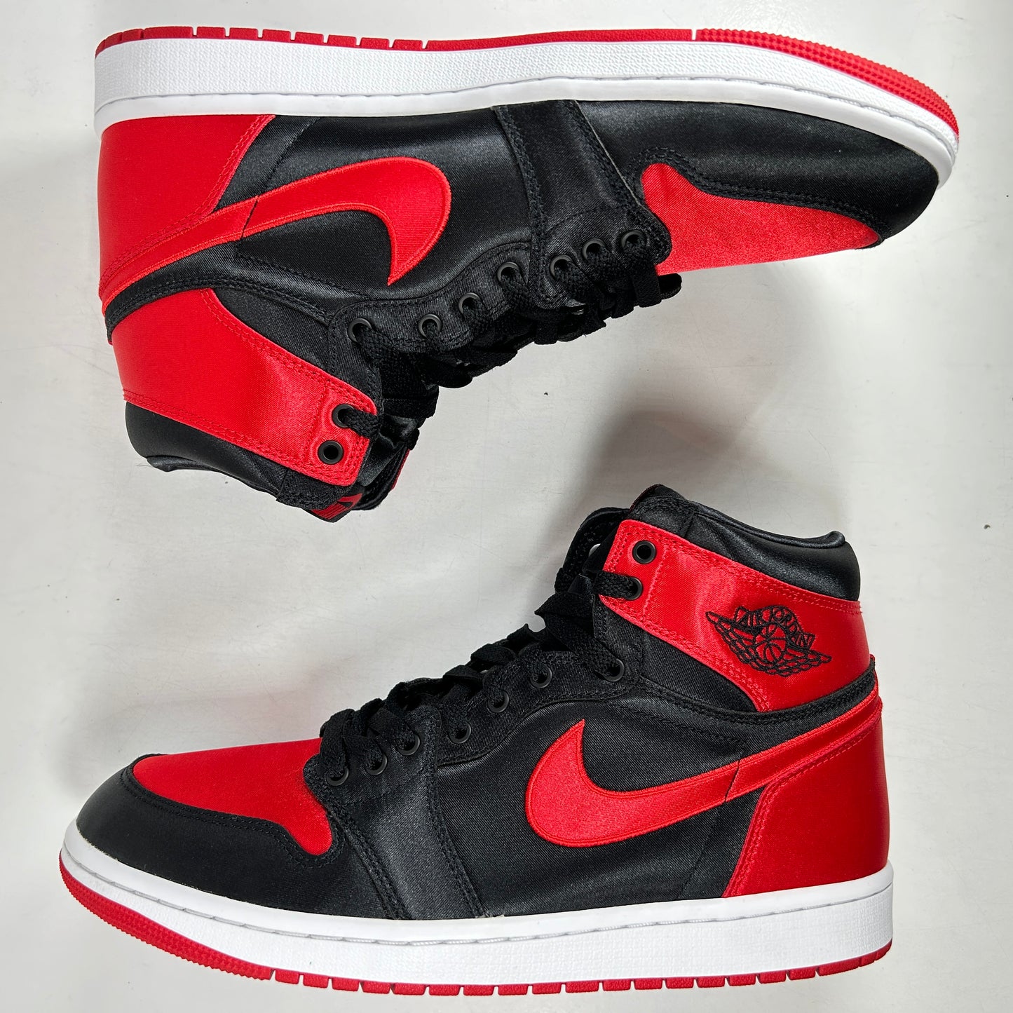 FD4810 061 Jordan 1 Retro High OG Satin Bred [USED] - 11.5 W (Used2)