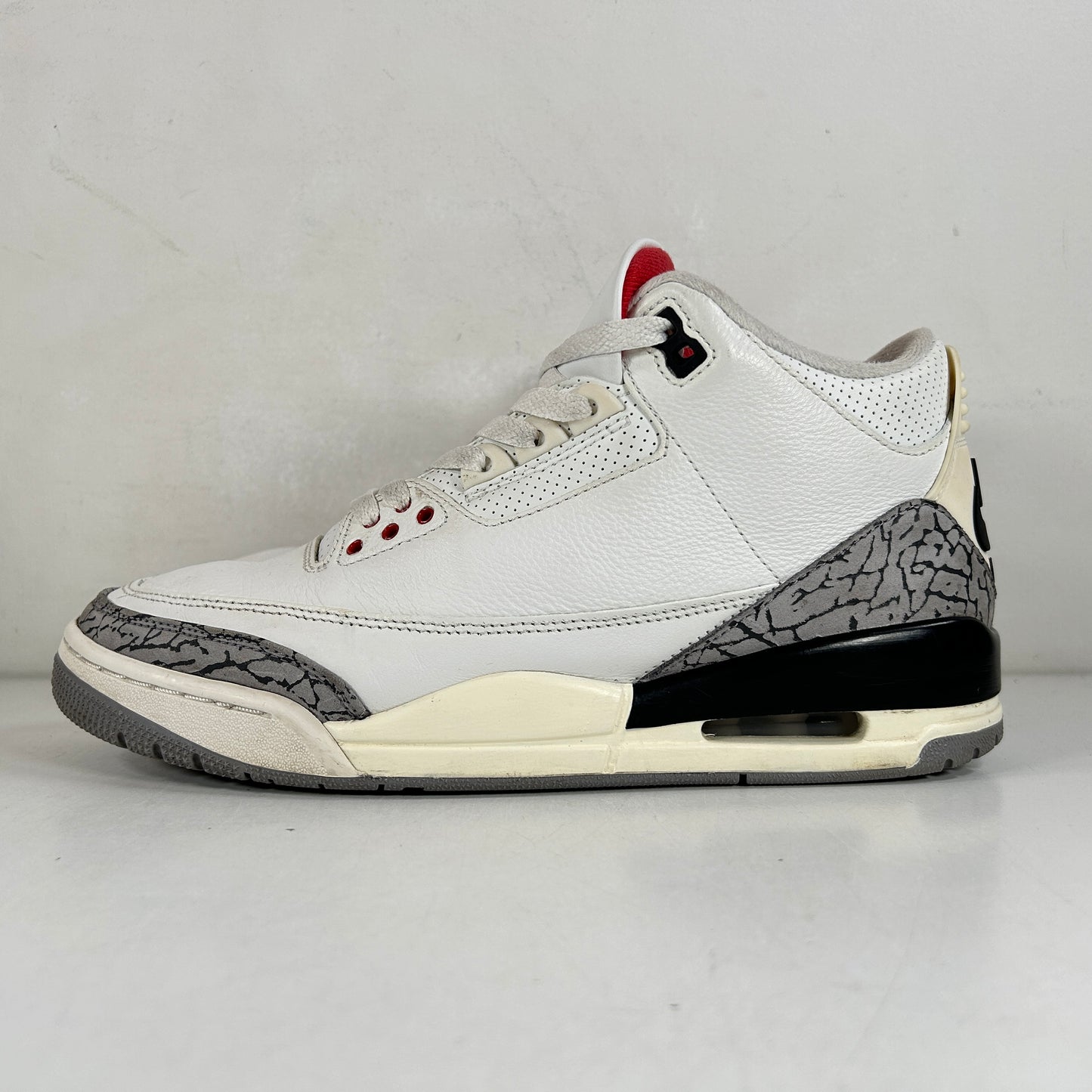 DN3707 100 Jordan 3 Retro White Cement Reimagined [USED] - 9 M (Used5)