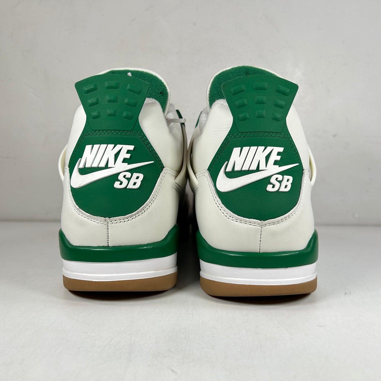 DR5415 103 Jordan 4 Retro SB Pine Green [USED] - 10.5 M (Used2)