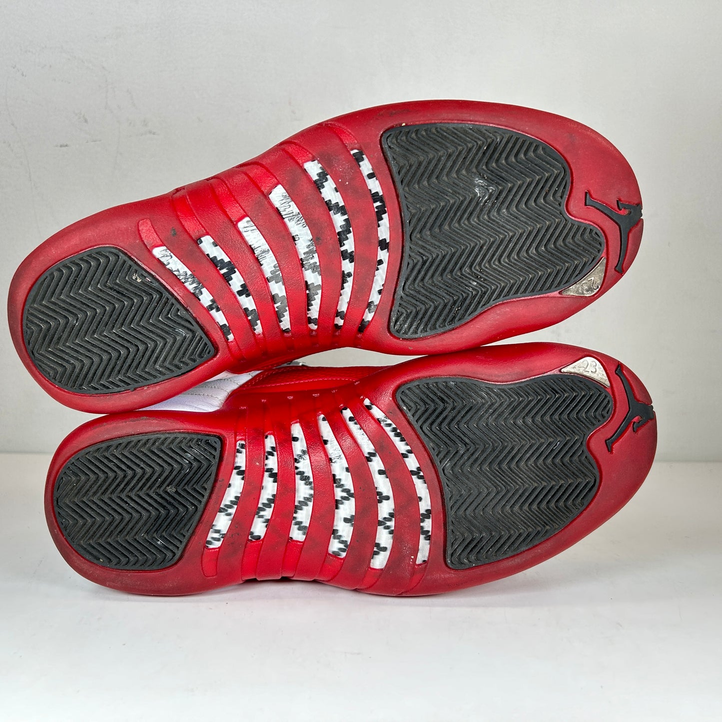 CT8013 116 Jordan 12 Retro Cherry (2023) [USED] - 9 M (Used)