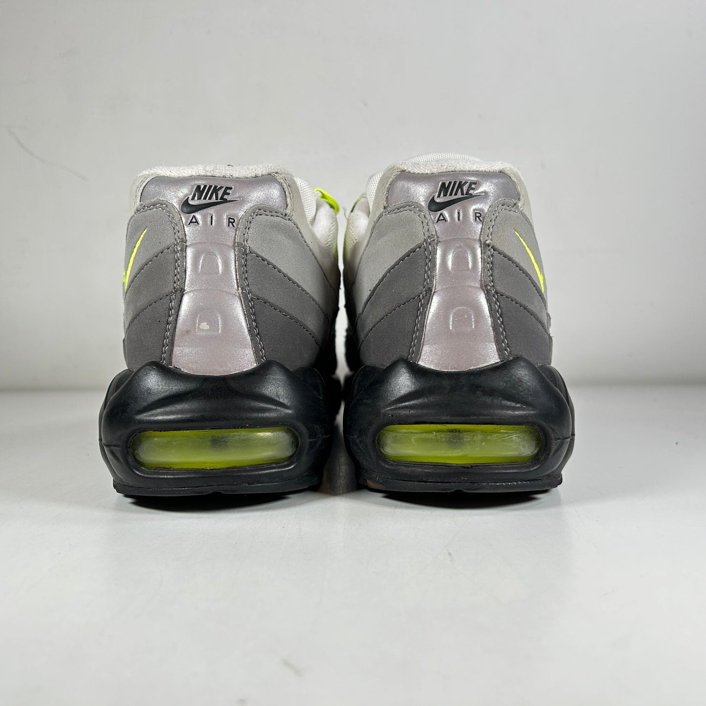 554970 071 Nike Air Max 95 OG Neon (2015) [USED] - 13 M (Used) (Replace Box)