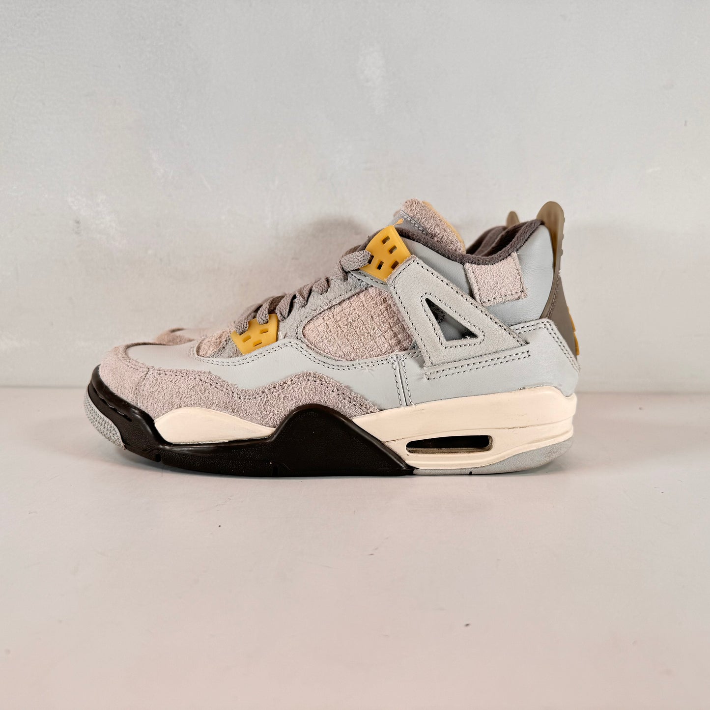 DV2262 021 Jordan 4 Retro SE Craft Photon Dust (GS) [USED] - 5 Y (Used) (Replace Box)