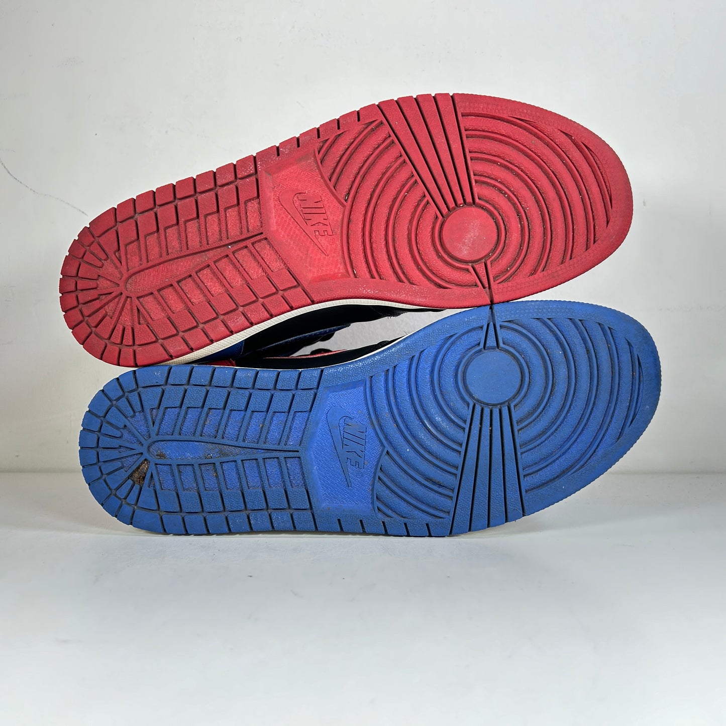 555088 026 Jordan 1 Retro Top 3 [USED] - 10.5 M (Used) (No Box)