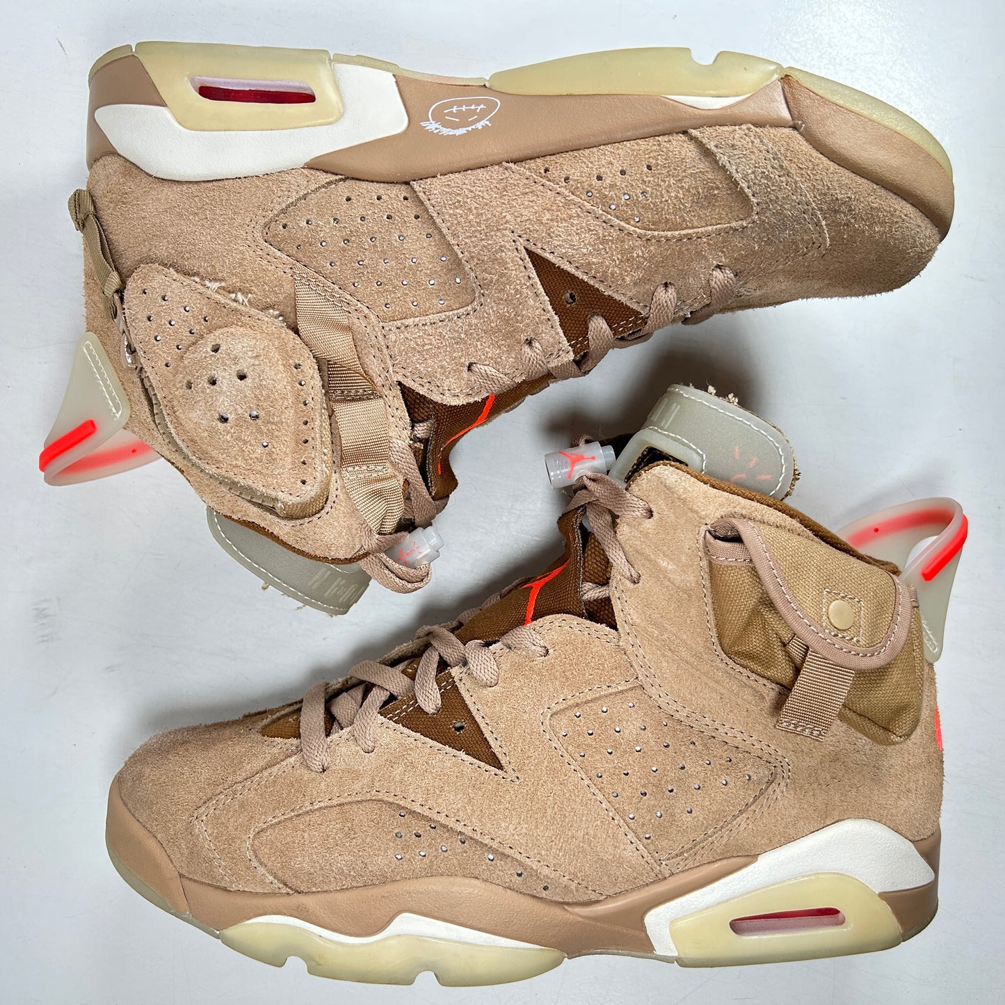 DH0690 200 Jordan 6 Retro Travis Scott British Khaki [USED] - 9 M (Used2)