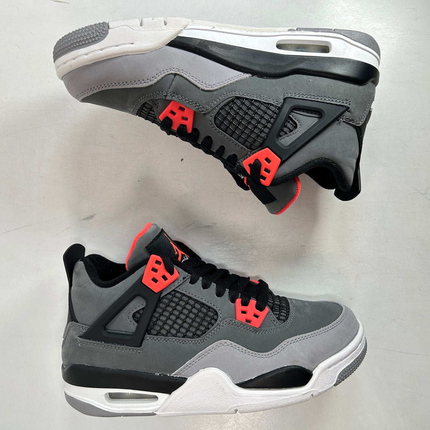 408452 061 Jordan 4 Retro Infrared (GS) [USED] - 4 Y (Used)