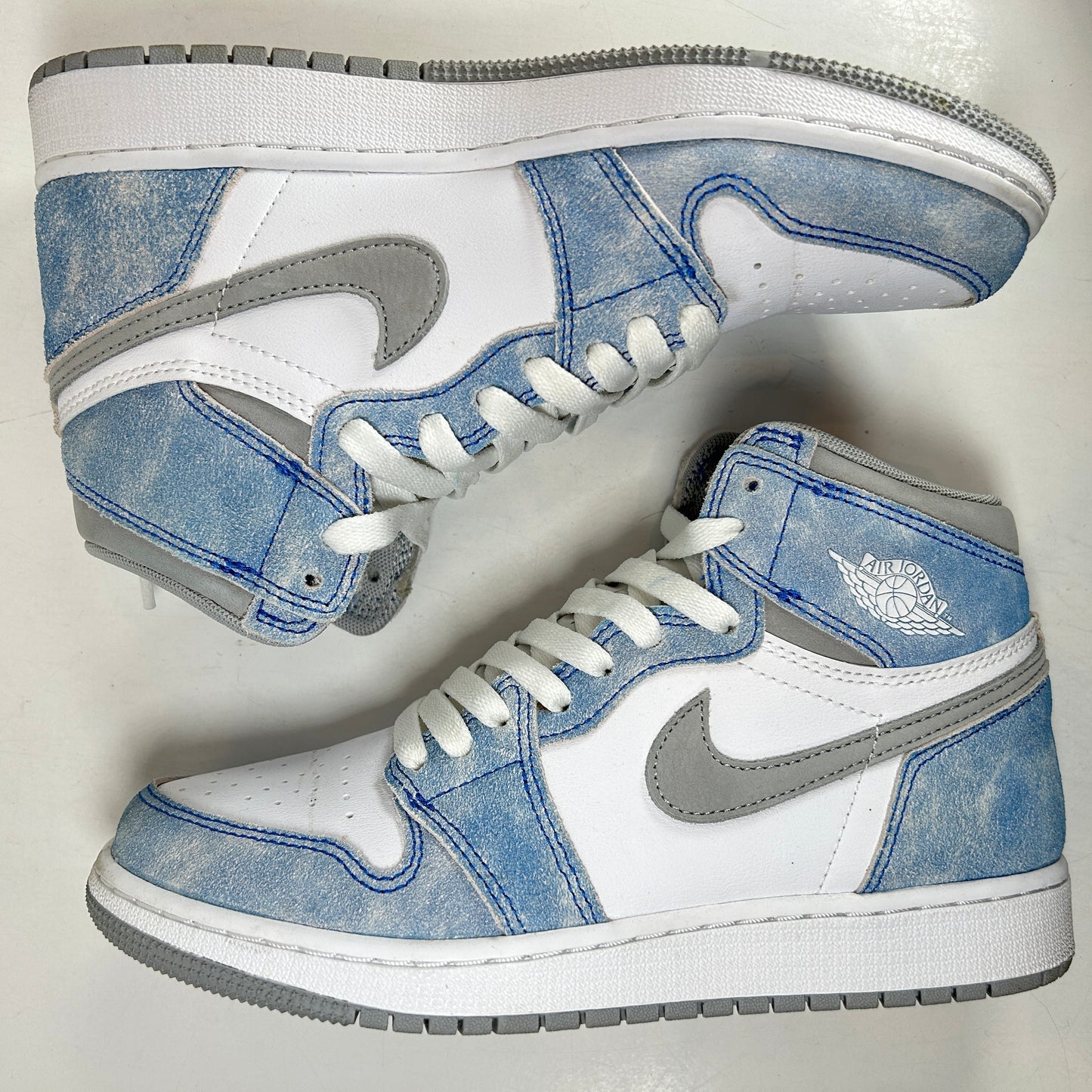 575441 402 Jordan 1 Hyper Royal GS [USED] - 6 Y (Used)
