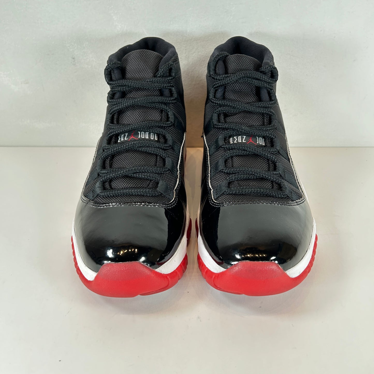 378037 061 Jordan 11 Bred (2019) [USED] - 9 M (Used3)