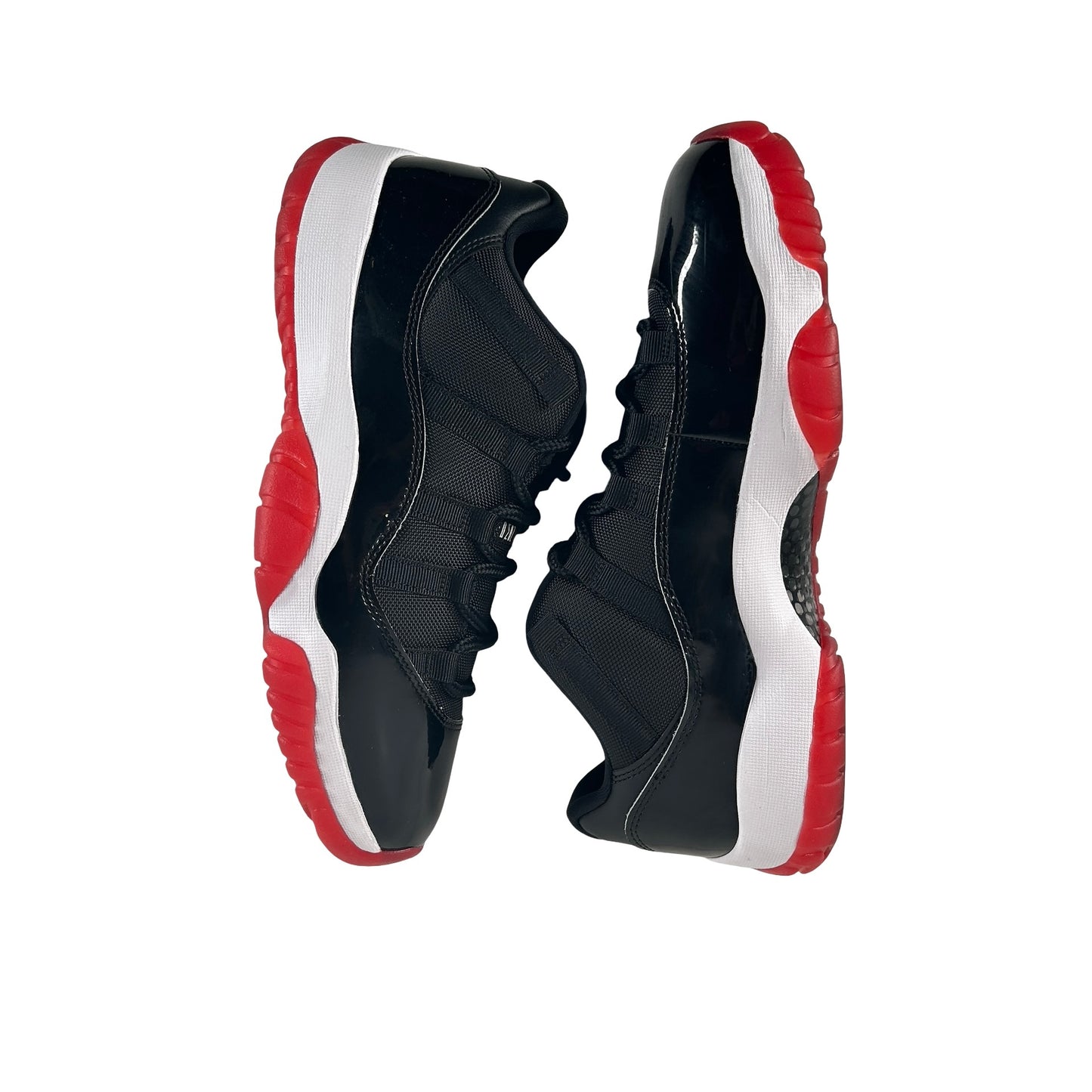 FV5104 006 Jordan 11 Retro Low Bred (2025) - 10.5 M (VNDS)