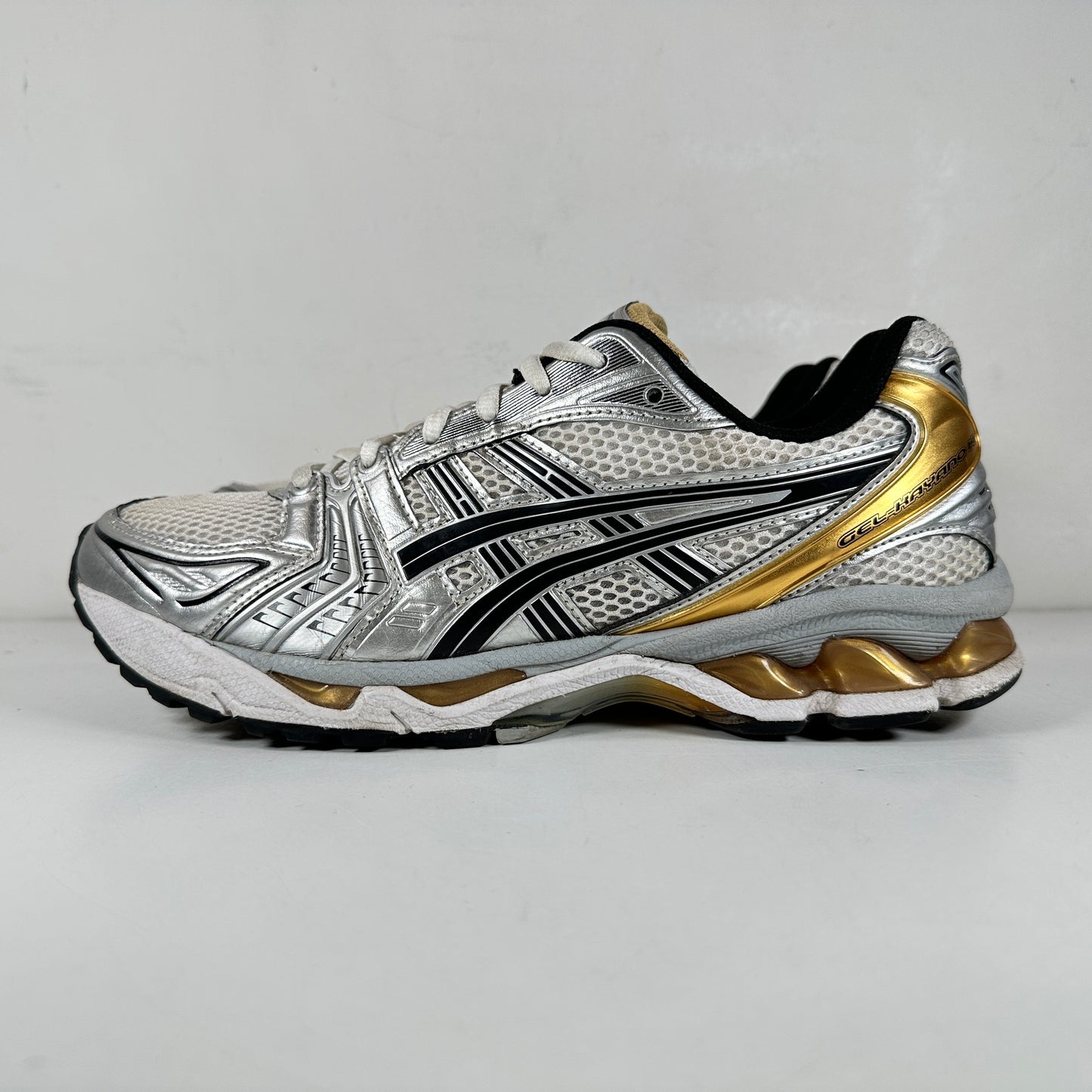 1201A019 102 ASICS Gel-Kayano 14 Blanco Oro puro