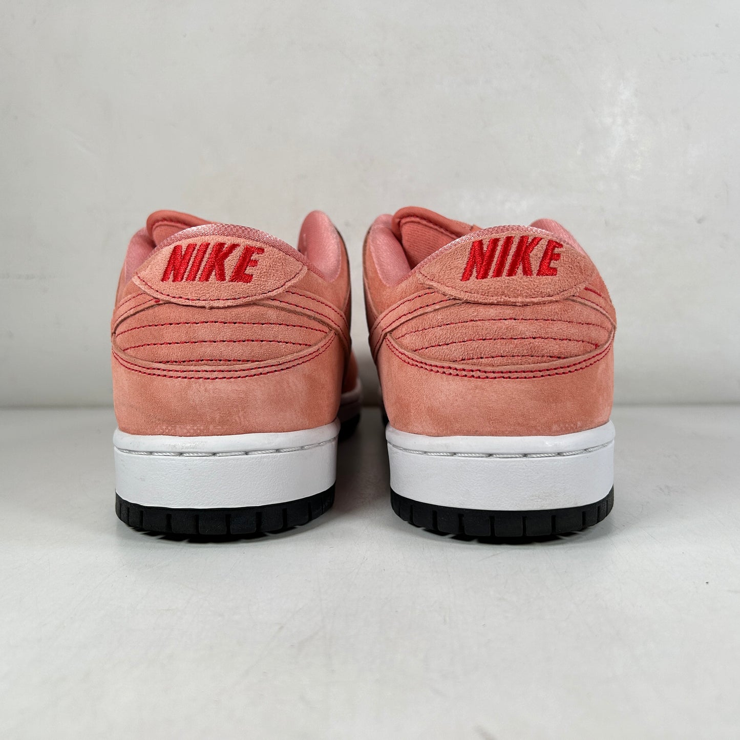 CV1655 600 Nike SB Dunk Low Pink Pig [USED] - 9 M (Used)