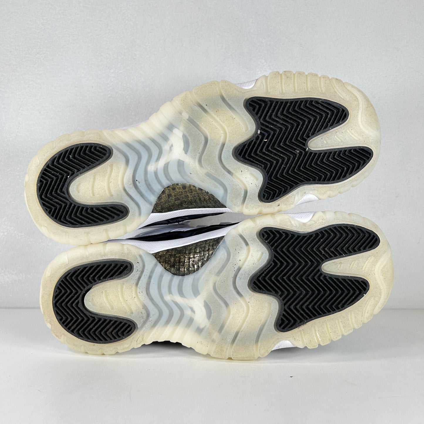 378038 170 Jordan 11 Retro DMP Gratitude (2023) (GS) [USED] - 6.5 Y (VNDS)