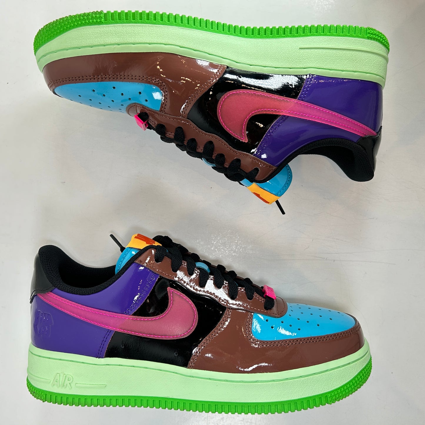 DV5255 200 Nike Air Force 1 Low SP Undefeated Multi Pink [USED] - 8 M (Used)