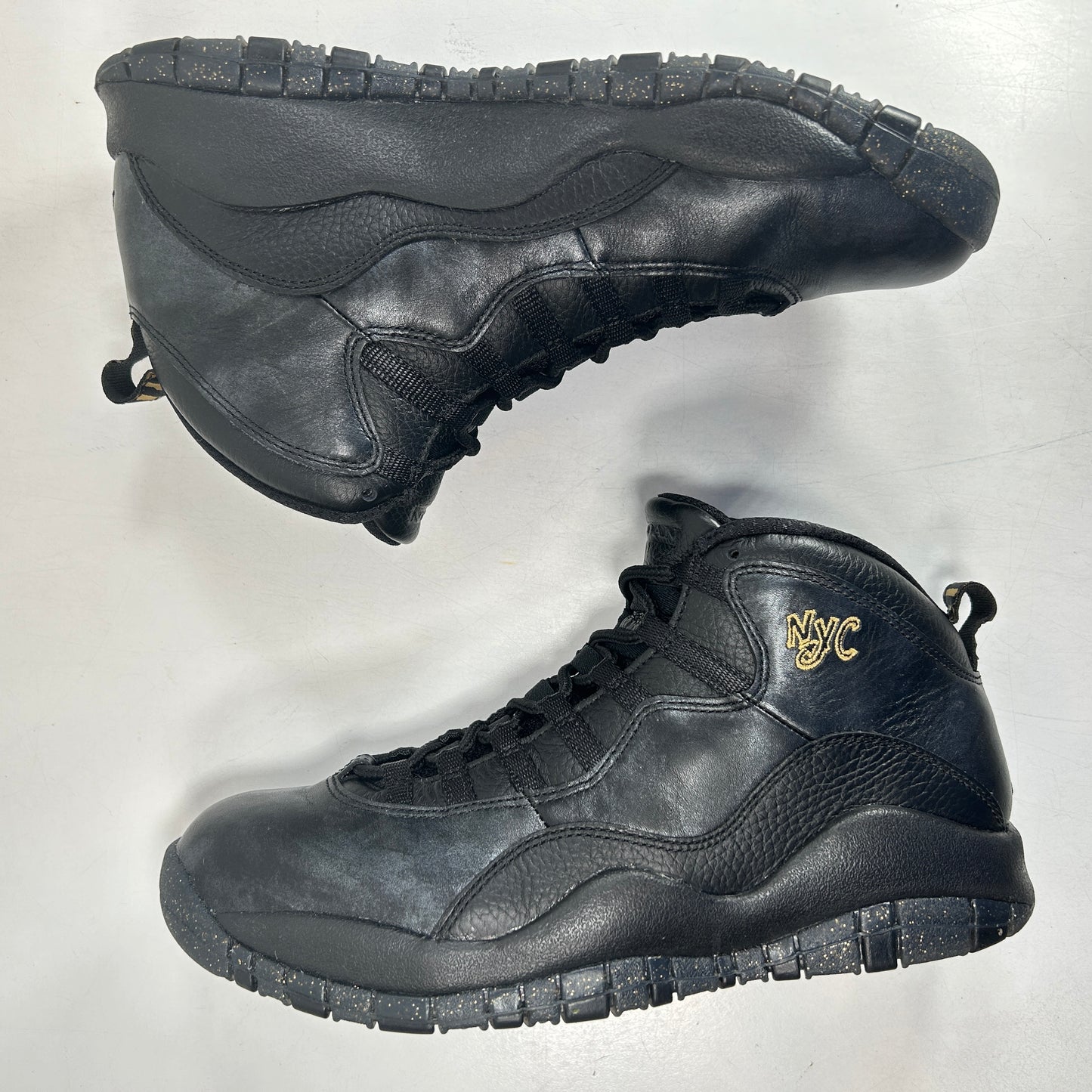 310805 012 Jordan 10 Retro New York City (2016) [USED] - 9.5 M (Used)