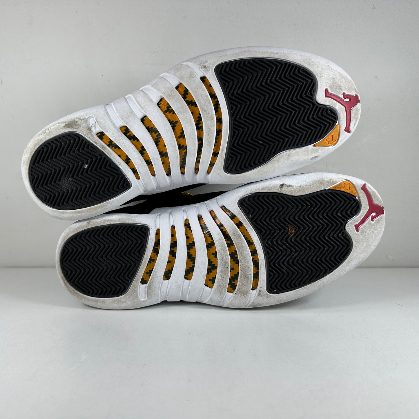 130690 017 Jordan 12 Retro Reverse Taxi [USED] - 11 M (Used) (Replace Box)