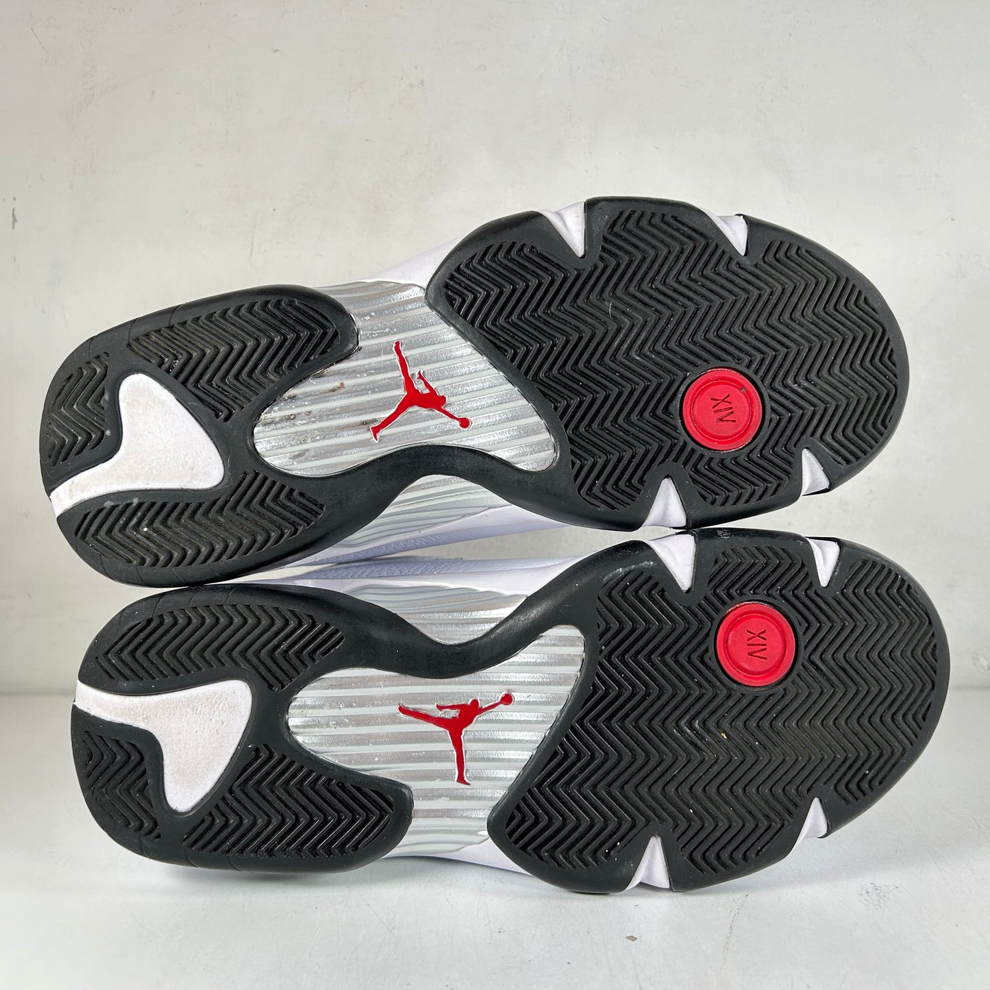 487471 160 Jordan 14 Retro Black Toe (2024) [USED] - 9 M (VNDS)