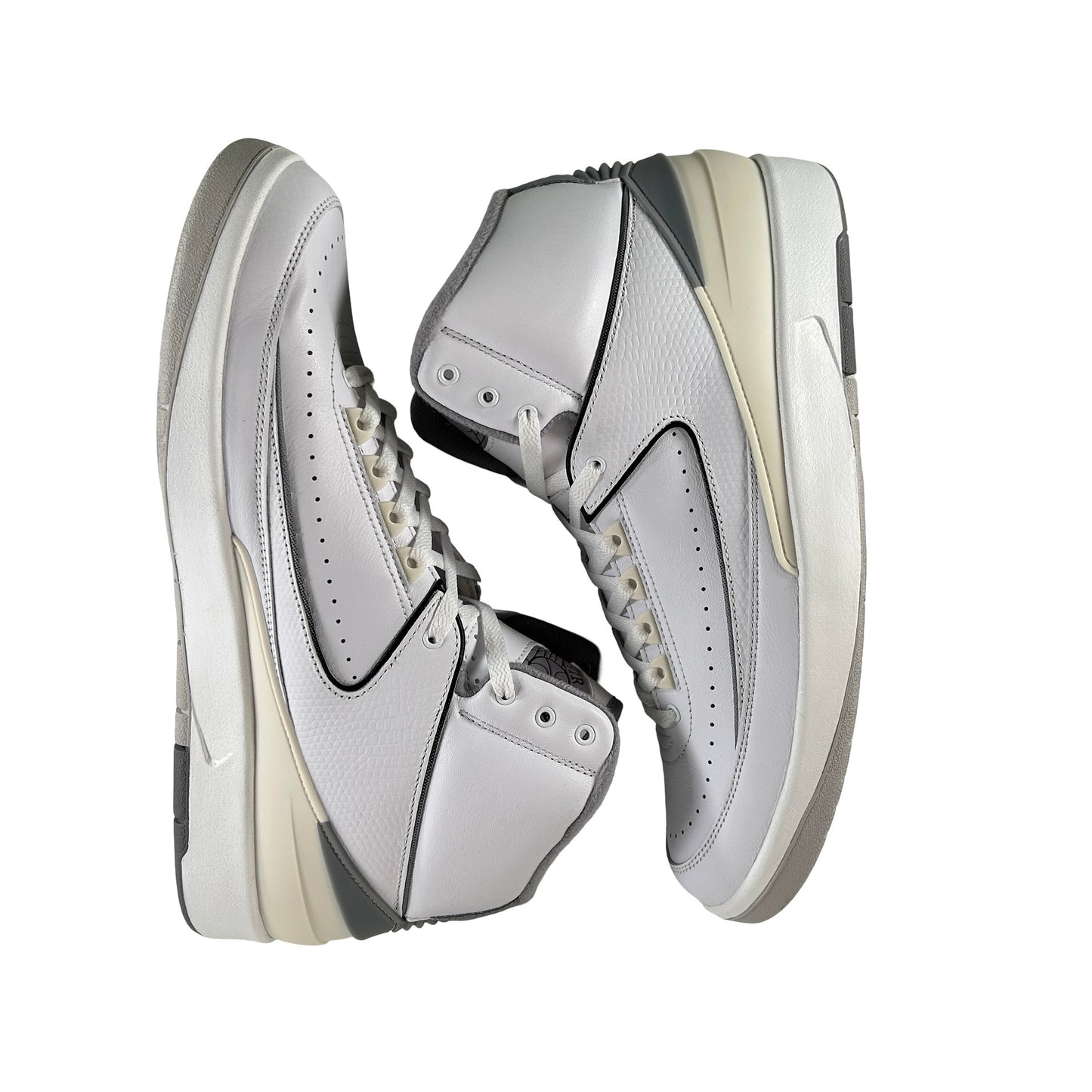 DR8884 100 Jordan 2 Retro Cement Grey [USED] - 12 M (Used2)