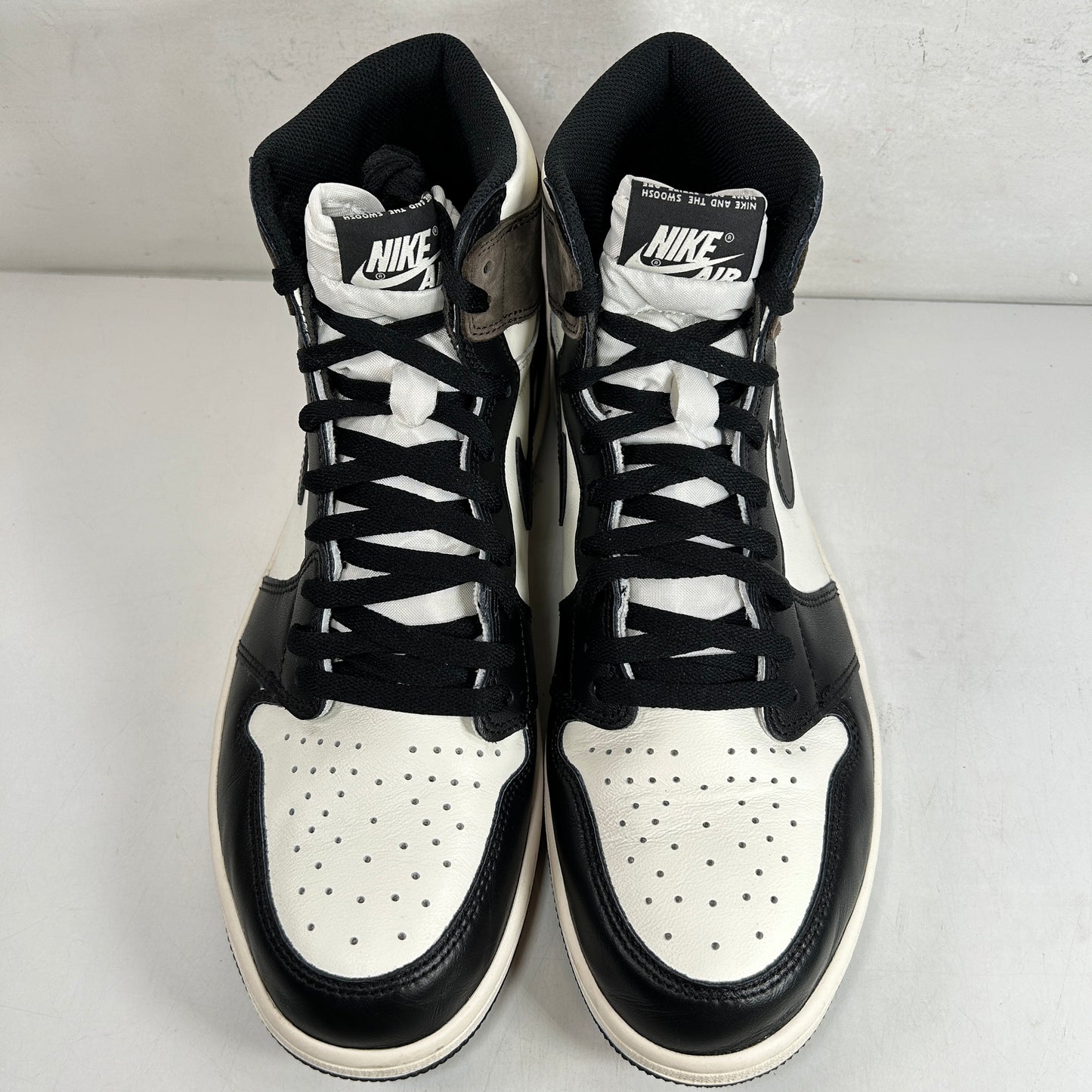 555088 105 Jordan 1 Mocha [USED] - 13 M (VNDS)