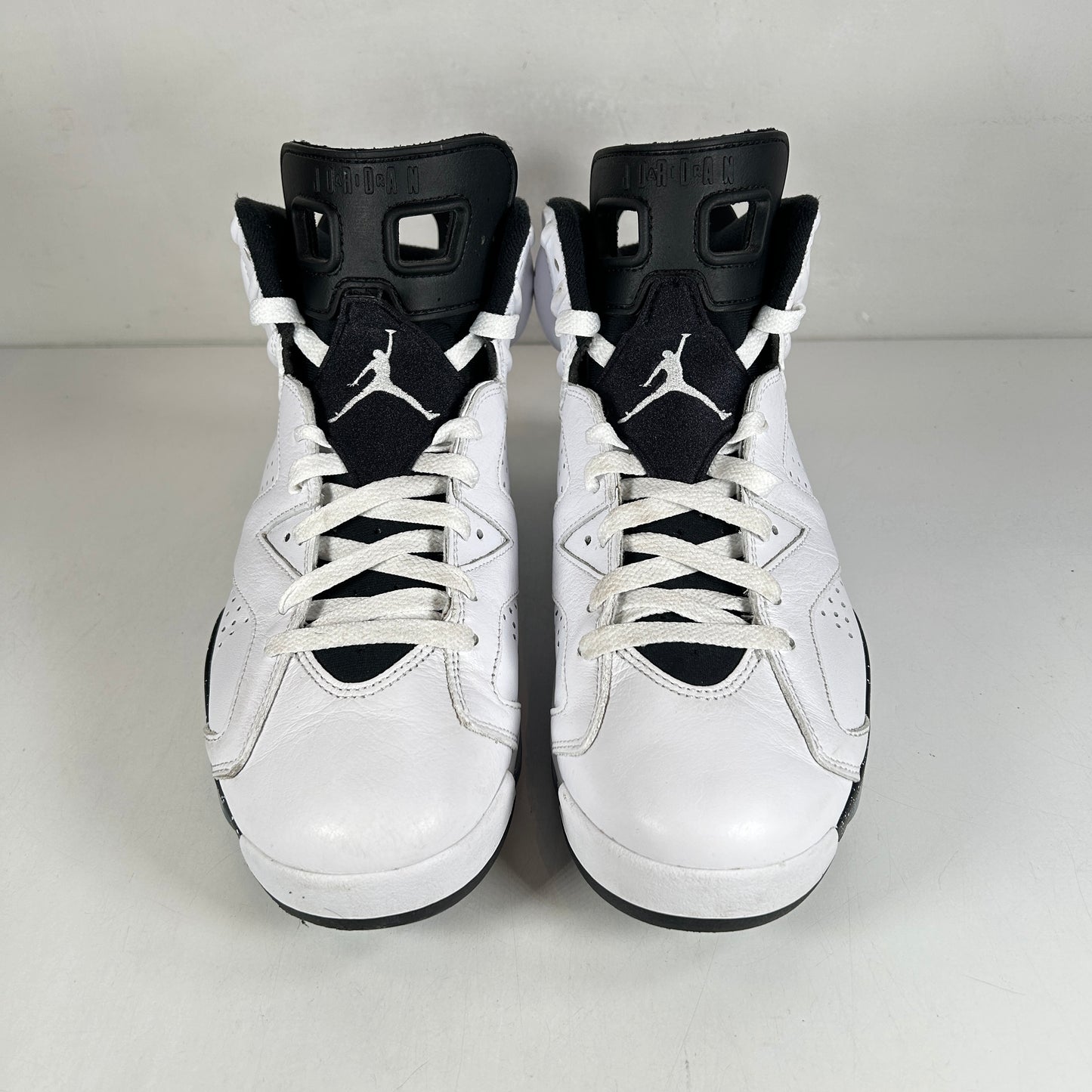 CT8529 112 Jordan 6 Retro Reverse Oreo [USED] - 10.5 M (Used)