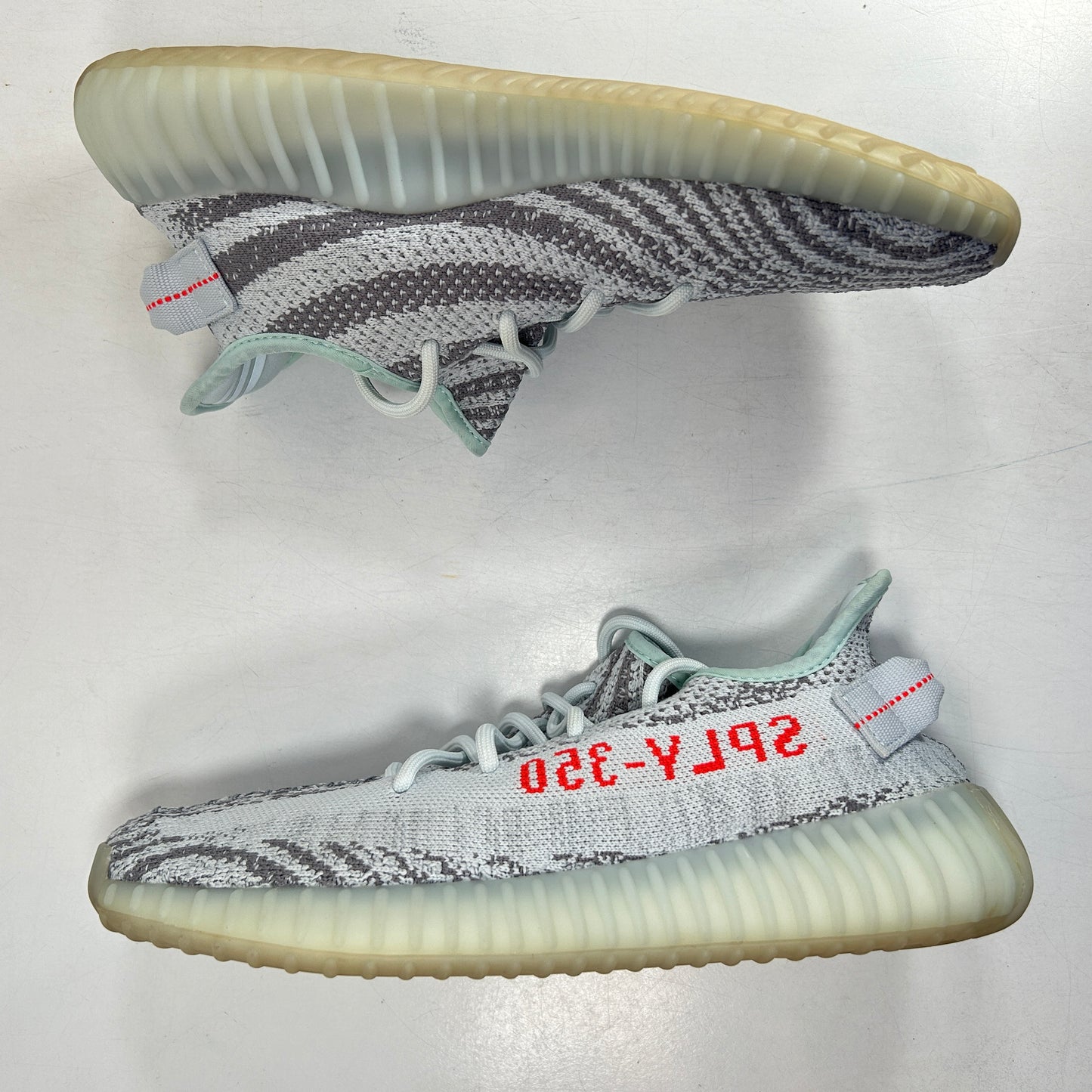 B37571 adidas Yeezy Boost 350 V2 Blue Tint (2017/2023) [USED] - 9 M (Used)