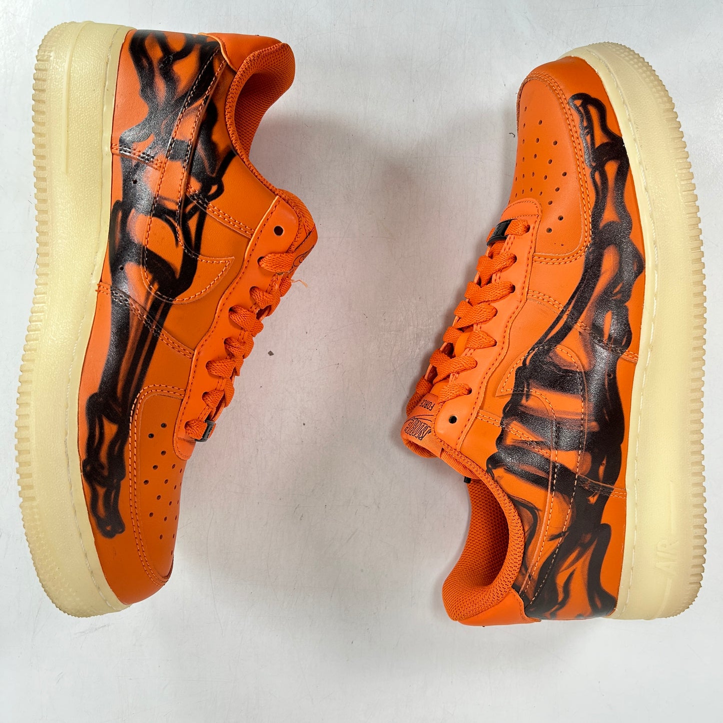 CU8067 800 Nike Air Force 1 Low Orange Skeleton Halloween [USED] - 8 M (Used)