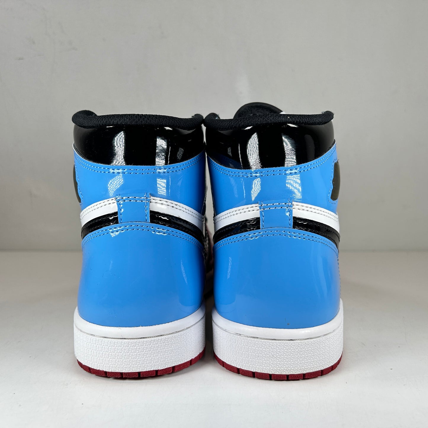 CK5666 100 Jordan 1 Retro High Fearless UNC Chicago [USED] - 8.5 M (Used)
