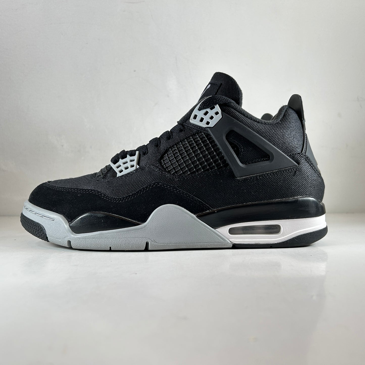 DH7138 006 Jordan 4 Retro SE Black Canvas [USED] - 9 M (Used) (No Box)