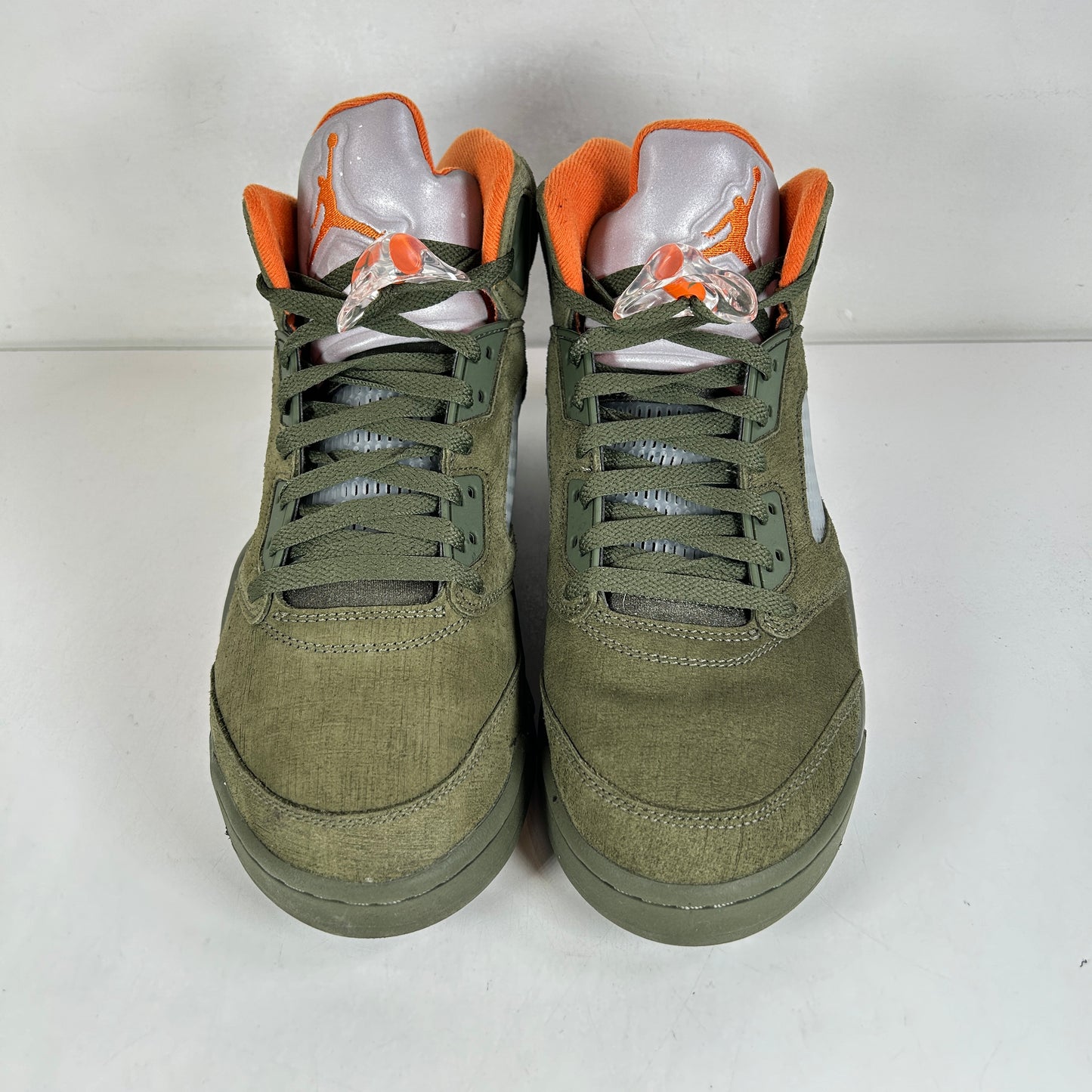 DD0587 308 Jordan 5 Retro Olive (2024) [USE] - 9 M (Used)