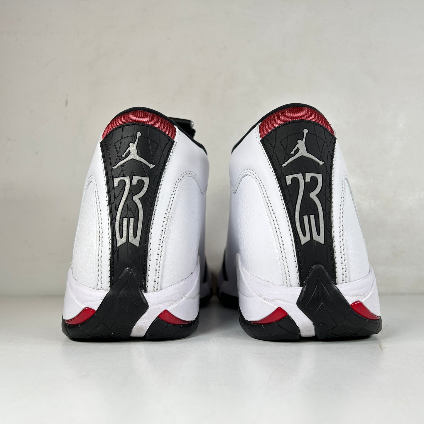 487471 160 Jordan 14 Retro Black Toe (2024) [USED] - 9 M (VNDS)