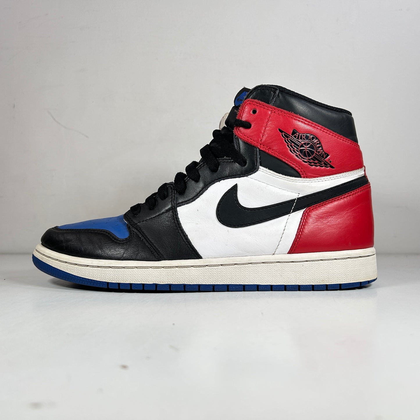 555088 026 Jordan 1 Retro Top 3 [USED] - 10.5 M (Used) (No Box)