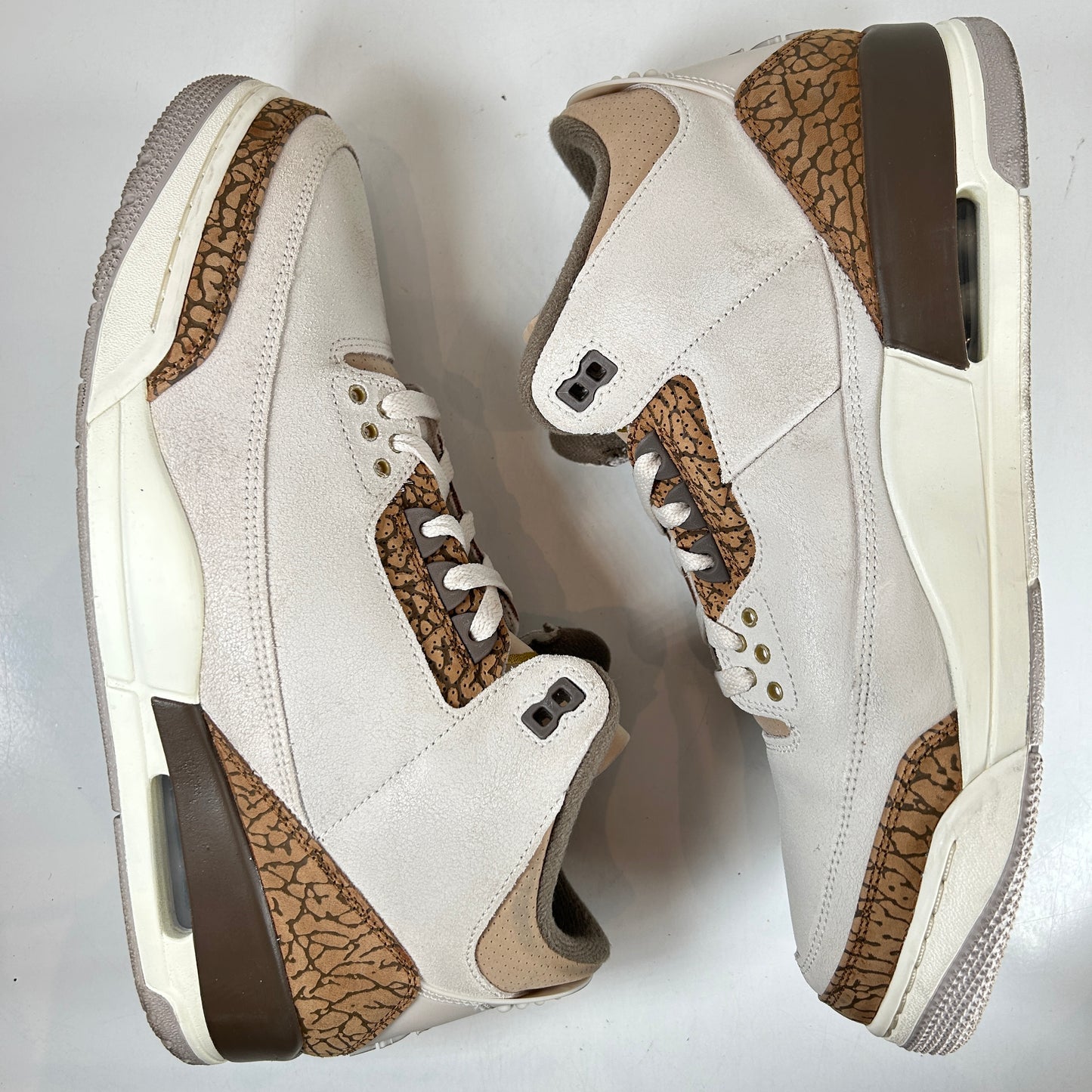 CT8532 102 Jordan 3 Retro Palomino [USED] - 12 M (Used)