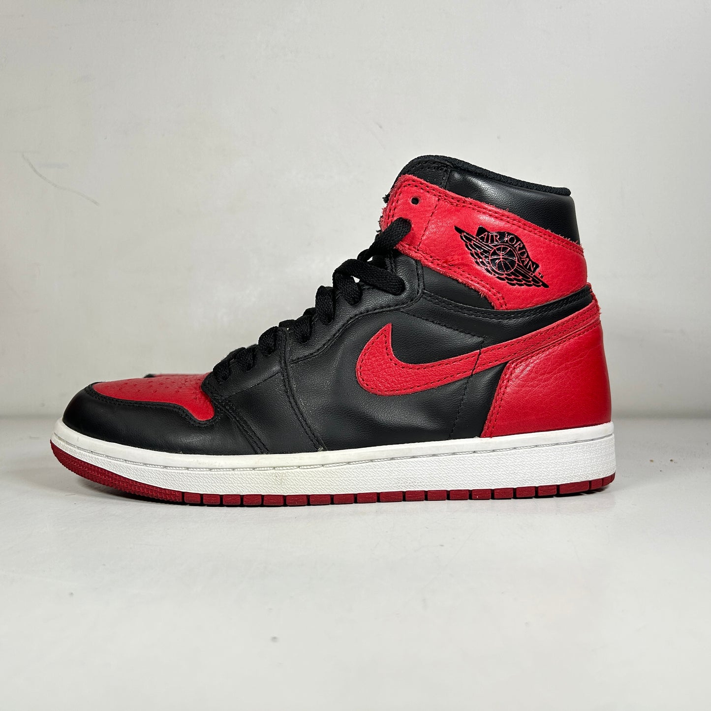 555088 001 Jordan 1 Retro High Bred Banned (2016) [USED] - 7.5 M (Used)