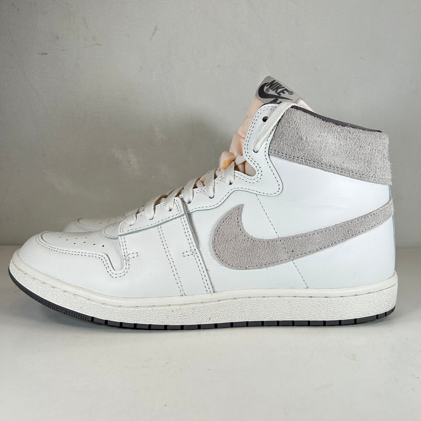 DZ3497 100 Nike Jordan Air Ship PE SP Tech Grey [USED] - 13 M (Used)