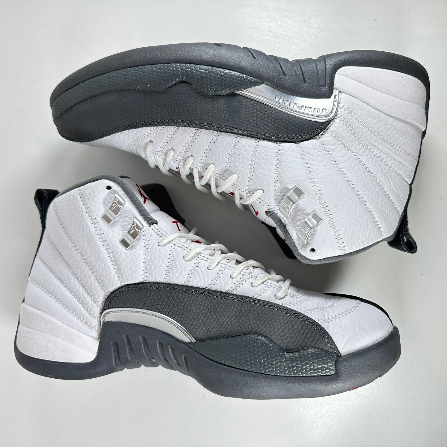 130690 160 Jordan 12 Retro White Dark Grey [USED] - 9 M (Used)