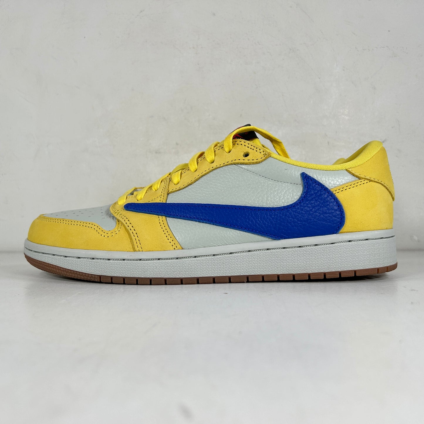 DZ4137 700 Jordan 1 Retro Low OG SP Travis Scott Canary (Women's) [USED] - 10 W (Used)