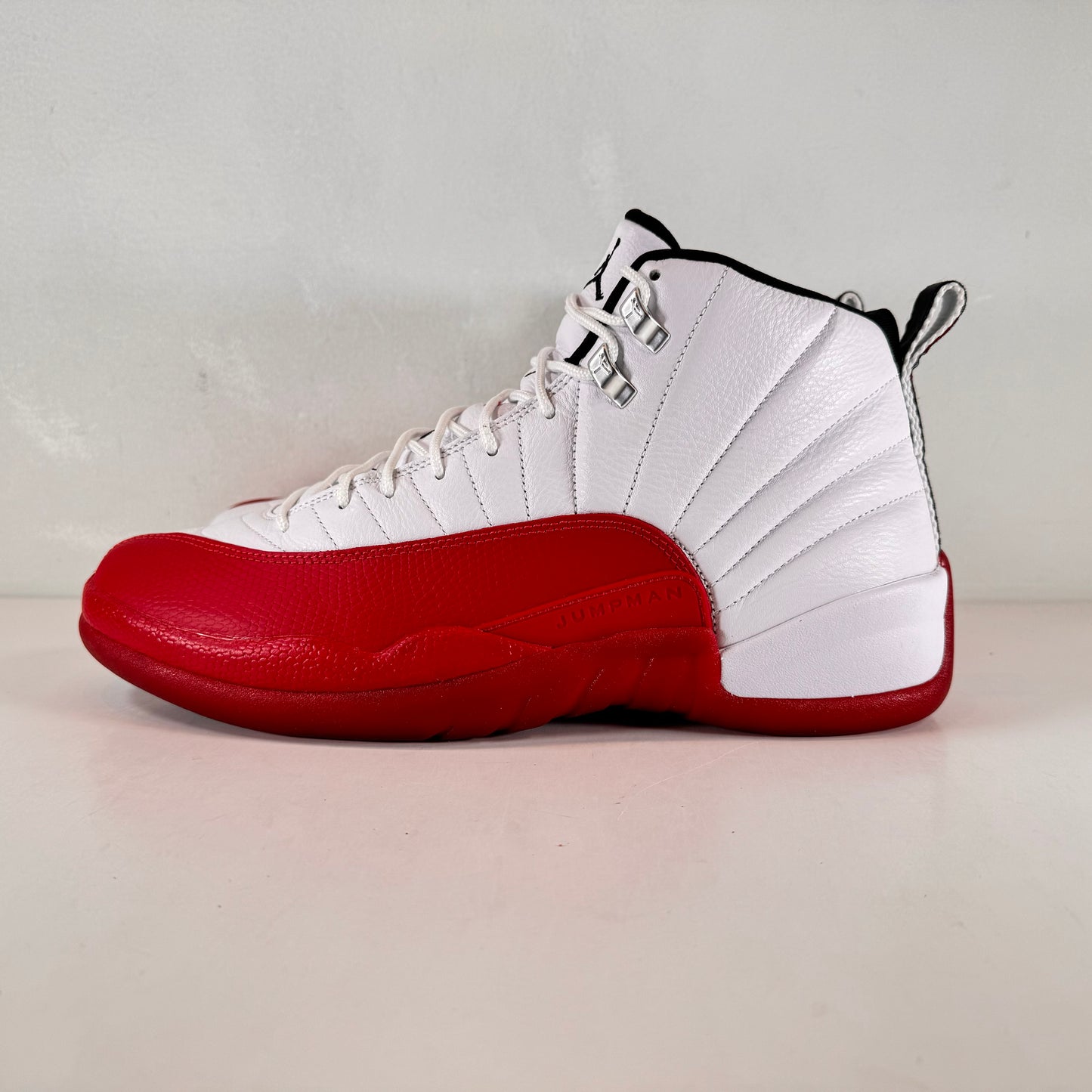 CT8013 116 Jordan 12 Retro Cherry (2023) [USED] - 13 M (Used2)