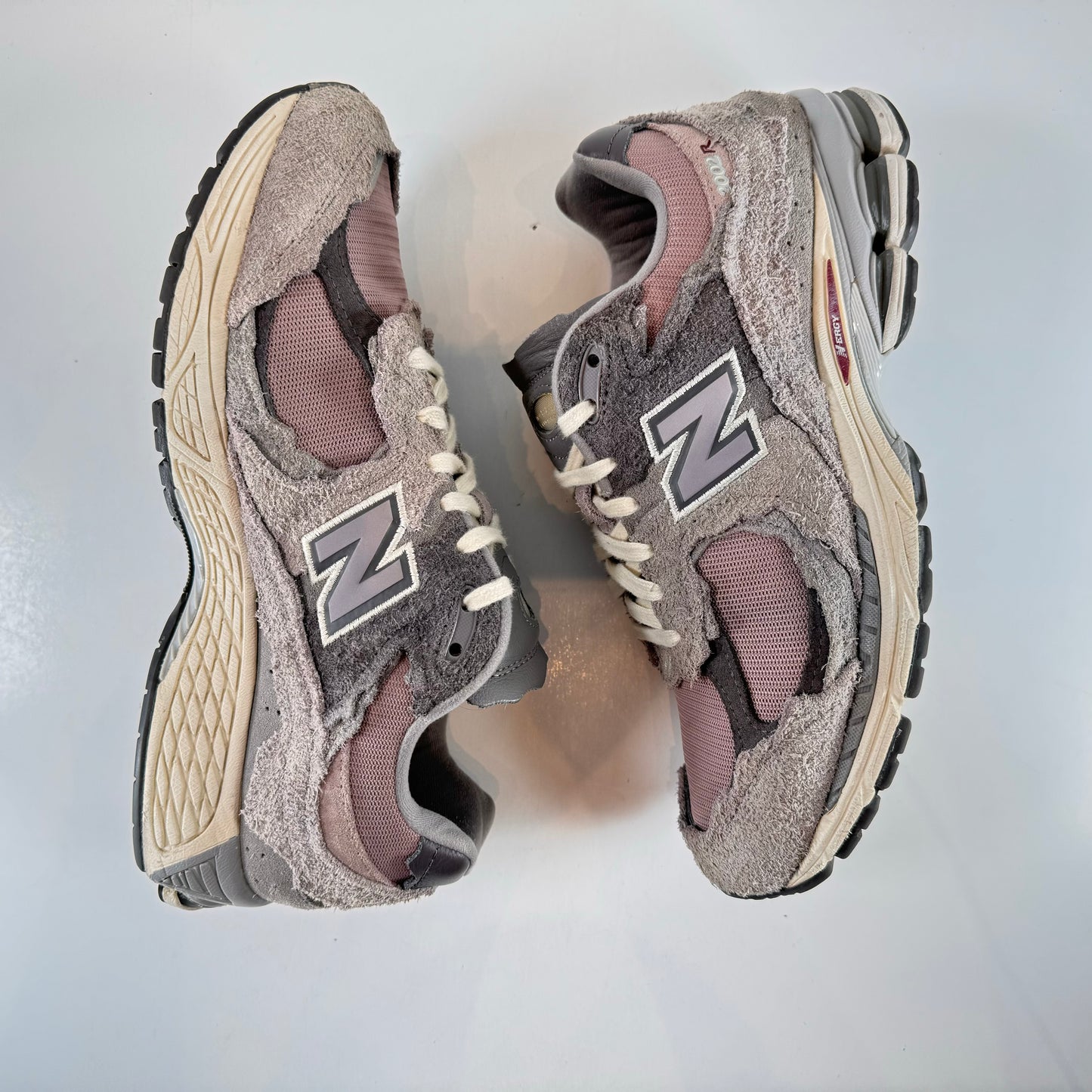 M2002RDY New Balance 2002R Protection Pack Dusty Lilac [USED] - 9 M (Used)