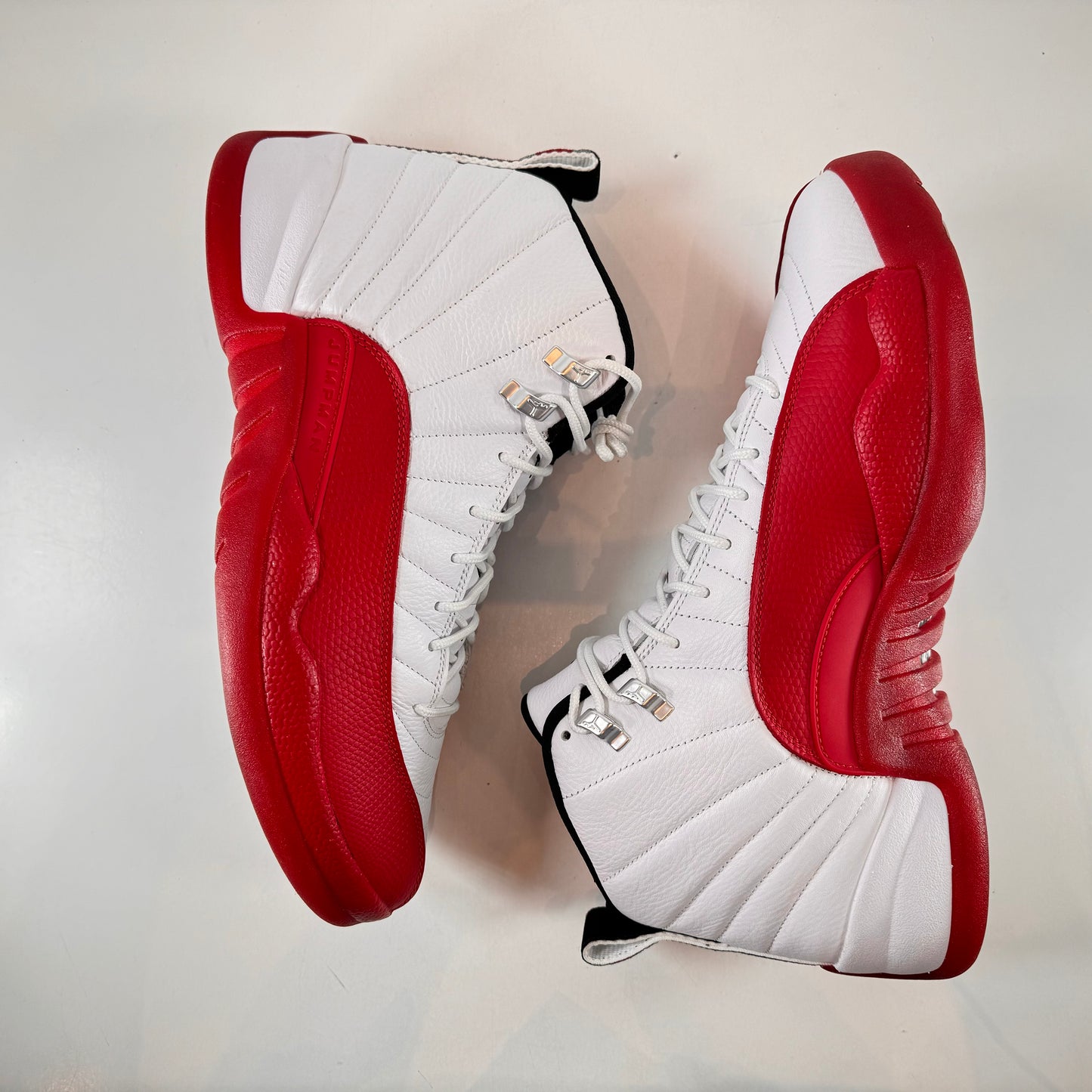 CT8013 116 Jordan 12 Retro Cherry (2023) [USED] - 13 M (Used2)