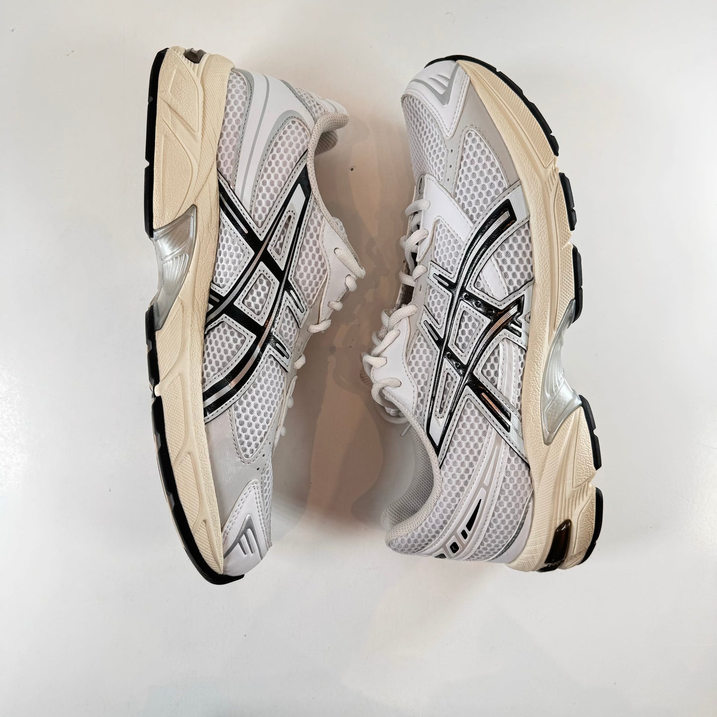 1201A256 118 ASICS Gel-1130 White Cloud Grey [USED] - 9.5 M (Used)