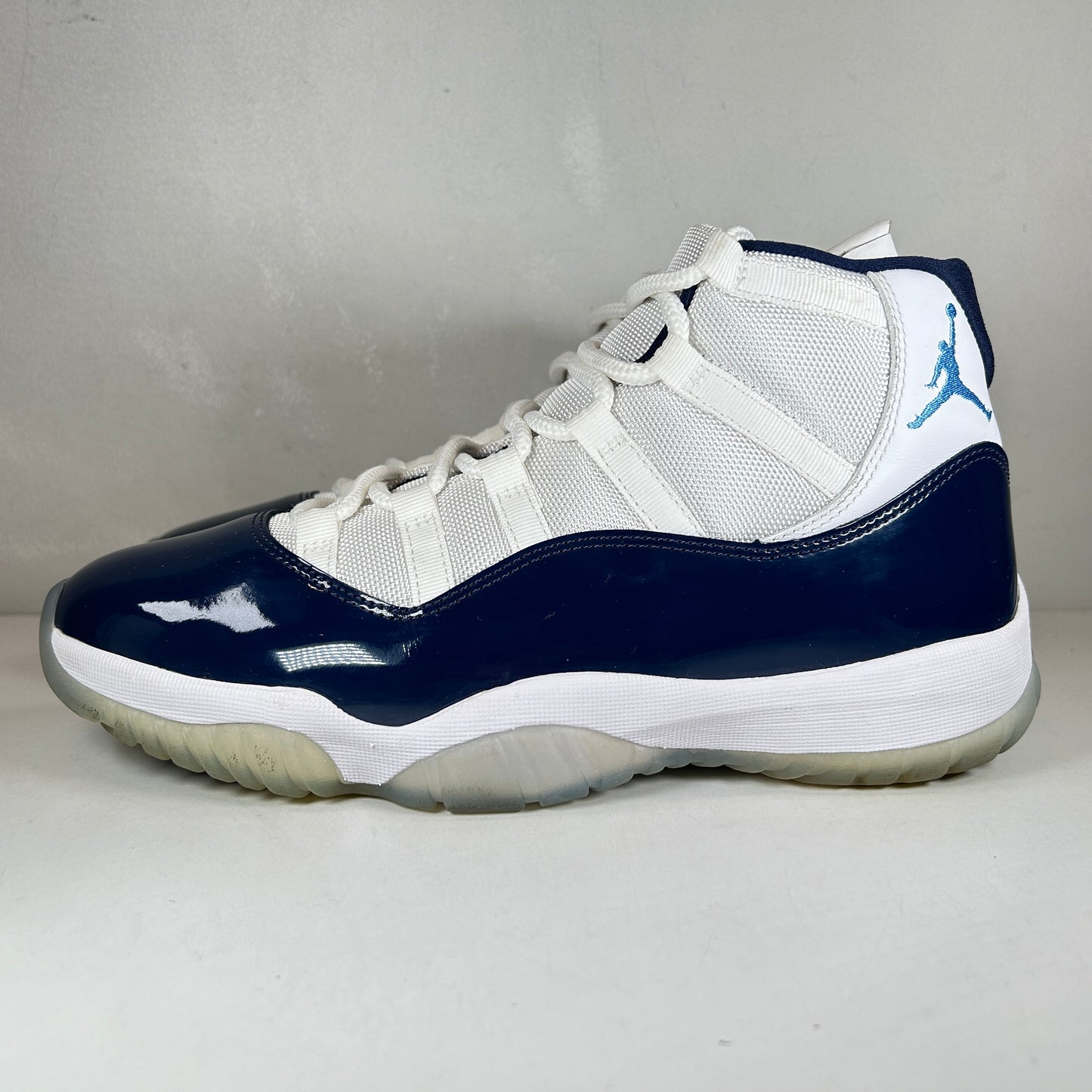 378037 123 Jordan 11 Retro UNC Win Like 82 [USED] - 10 M (Used) (No Box)