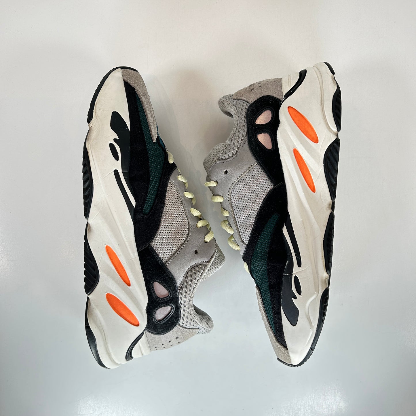 B75571 Yeezy 700 Wave Runner [USED] - 7 M (Used) (No Box)