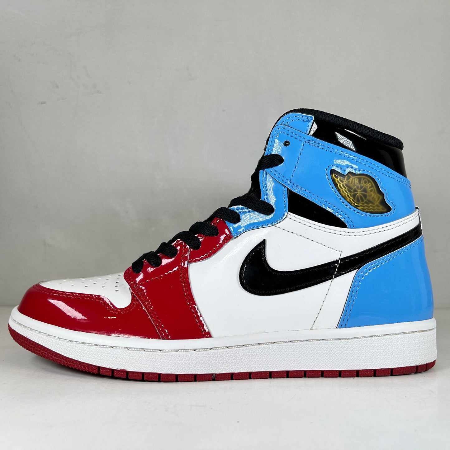 CK5666 100 Jordan 1 Retro High Fearless UNC Chicago [USED] - 8.5 M (Used)