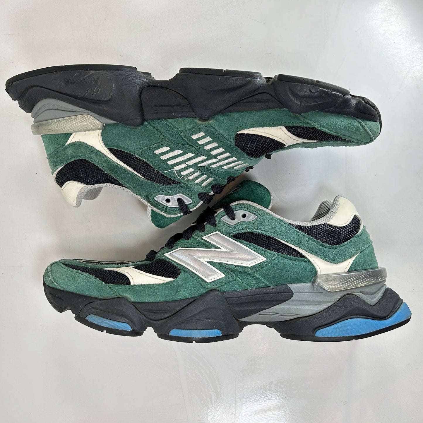 U9060VRA  New Balance 9060 Team Forest Green [USED] - 9.5 M (Used)