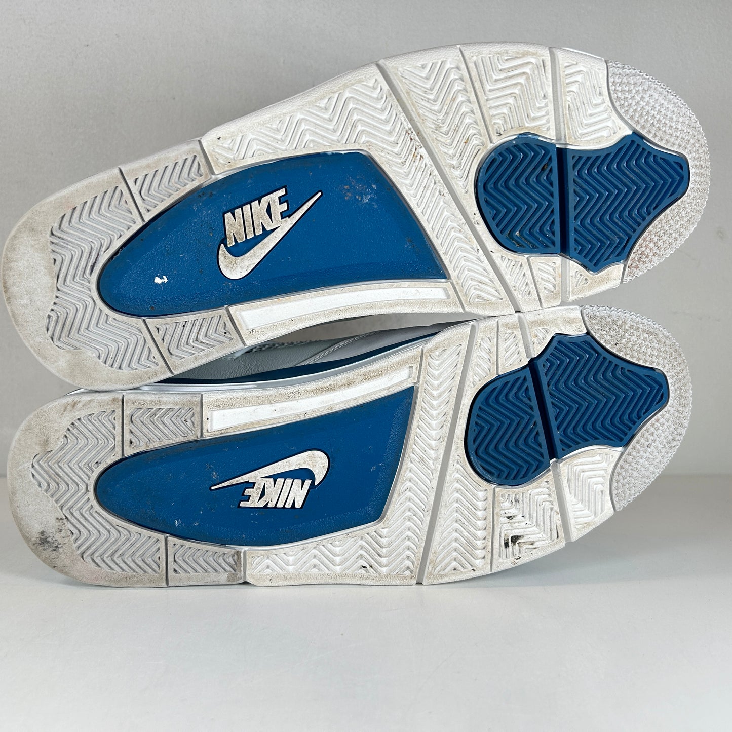 FV5029 141 Jordan 4 Retro Military Blue (2024) [USED] - 10.5 M (Used2)
