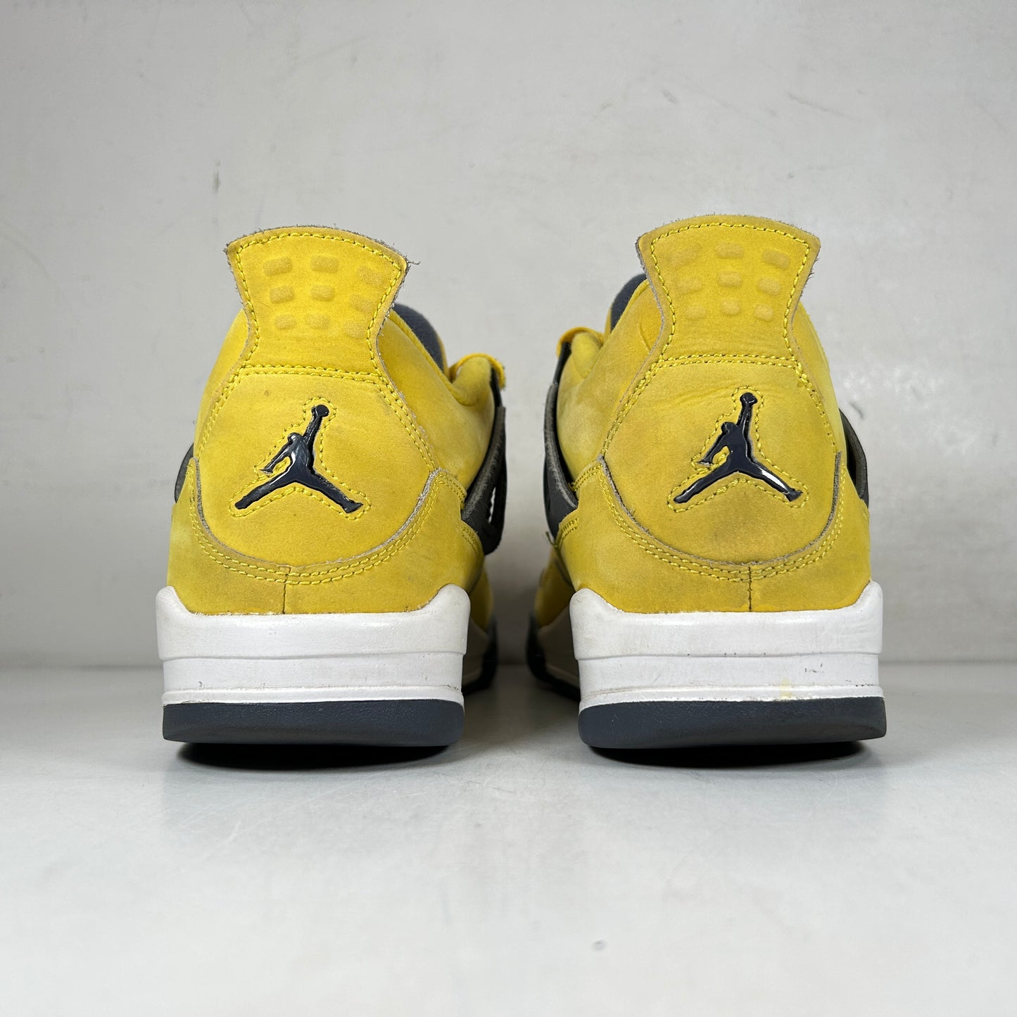 408452 700 Jordan 4 Retro Lightning (GS) [USED] - 7 Y (Used) (No Box)