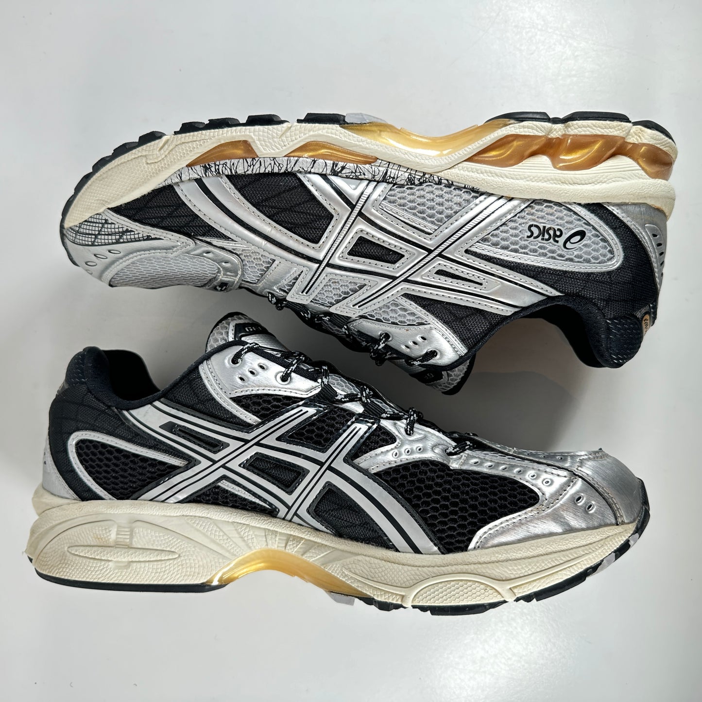 1203A543 020 ASICS Gel-Nimbus 10.1 Piedmont Grey [USED] - 11.5 M (Used)