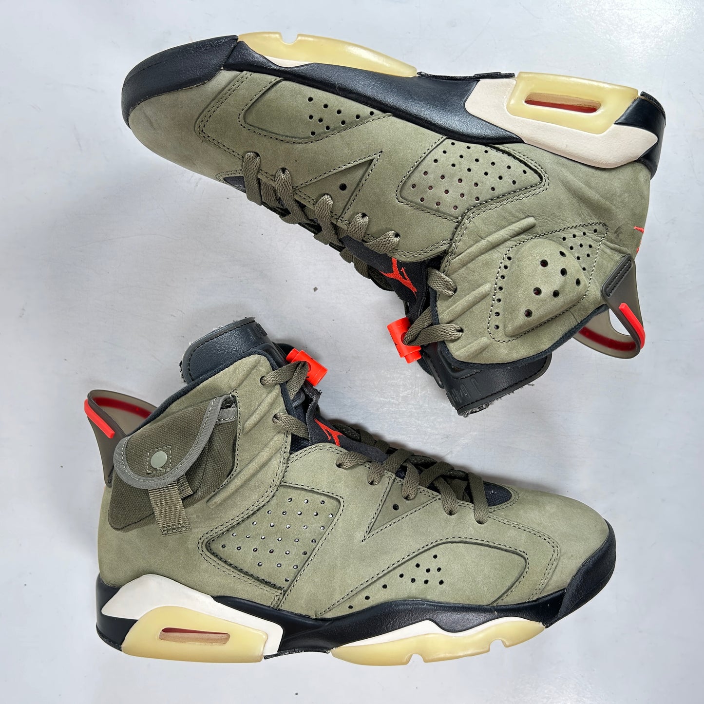 CN1084 200 Jordan 6 Retro Travis Scott [USED] - 9.5 M (Used2)